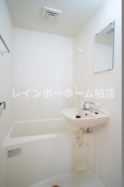 バス・シャワールーム　きれいなお風呂です