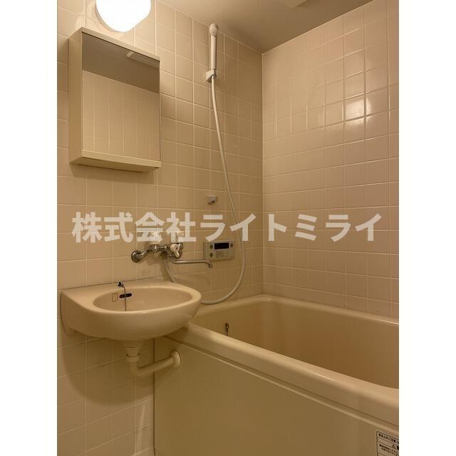 バス・シャワールーム　?