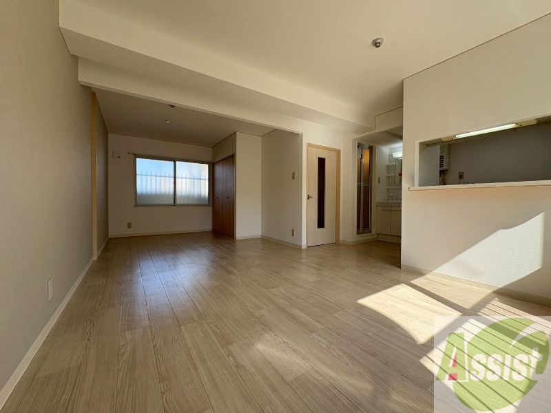 居室・リビング　広くてキレイなお部屋が広がっていて、充実した生活が送れそう。