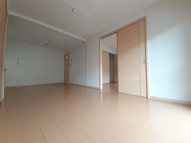 ニューマリッチ加古の居間写真