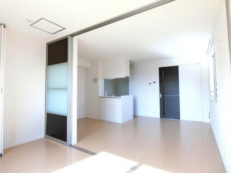 居室・リビング　別部屋参考写真です