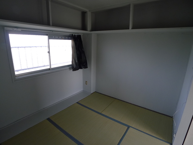 ビレッジハウス志方1号棟の居間写真