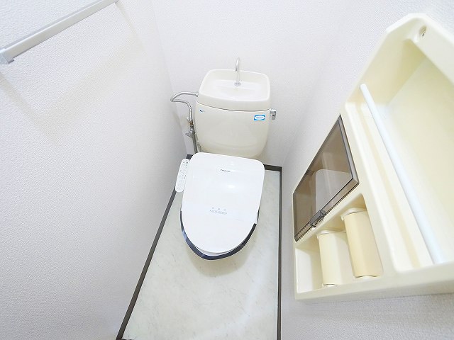 トイレ　落ち着いたトイレです
