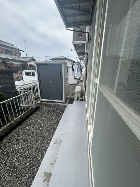 バルコニー　※写真は１０２号室です