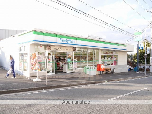 コンビニ　ファミリーマート西八朔町店（コンビニ）まで1038m