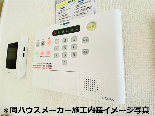 セキュリティ　＊同ハウスメーカー施工内装イメージ写真