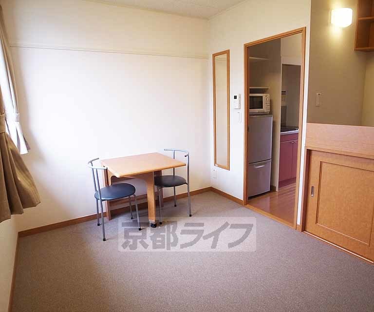 レオパレスKIRARAの居間写真