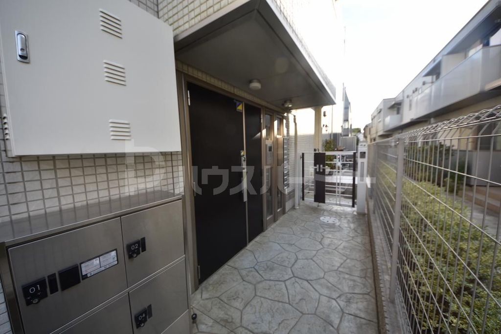 ＪＲ総武線 本八幡駅 徒歩9分 3階建 築14年の外観写真