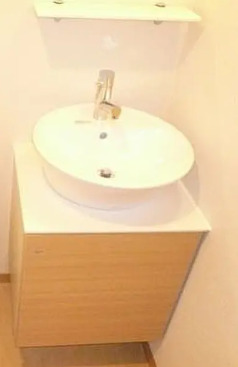 洗面設備　別部屋の画像を使用しております。