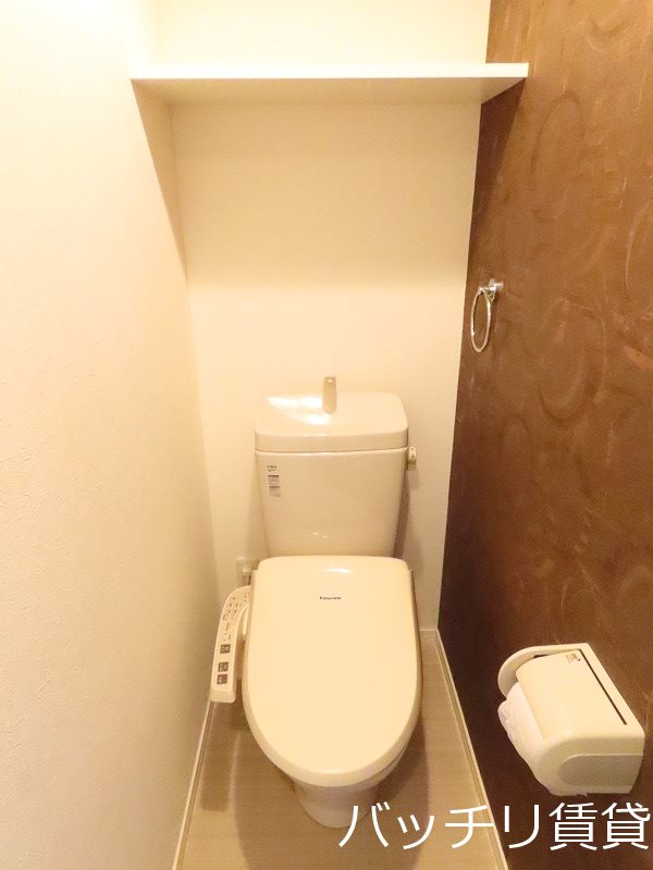 トイレ　画像は別号室の為、現状優先とさせて頂きます。