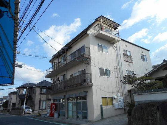 安芸郡海田町南幸町のマンションの建物外観