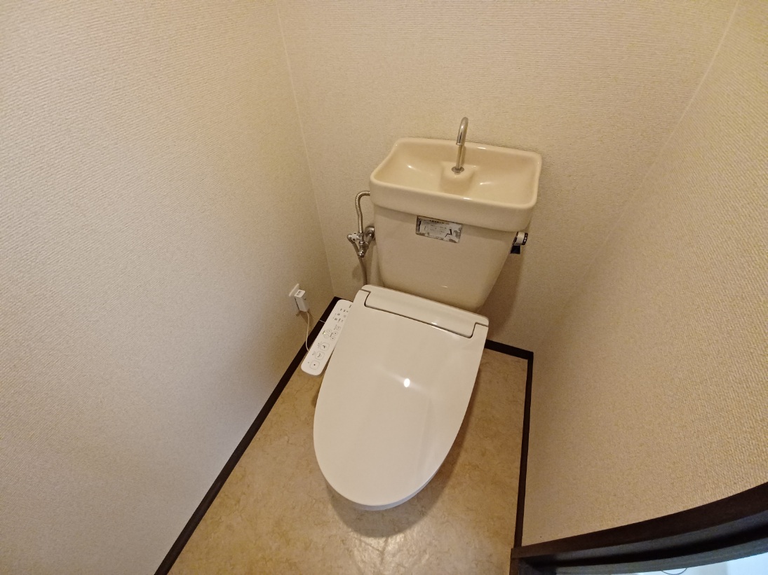 トイレ　シャワートイレ