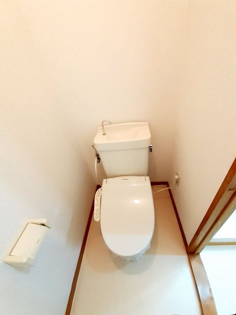 【富士市富士岡のアパートのトイレ】