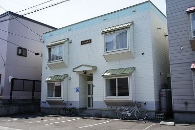 10BOX本郷の建物外観