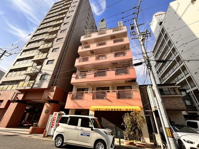 和歌山市三木町堀詰のマンションの建物外観