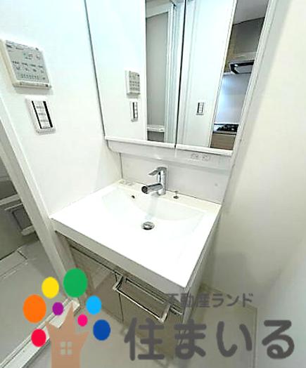 駐車場　※写真は同型タイプとなります