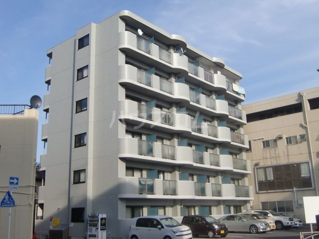横須賀市安浦町のマンションの建物外観