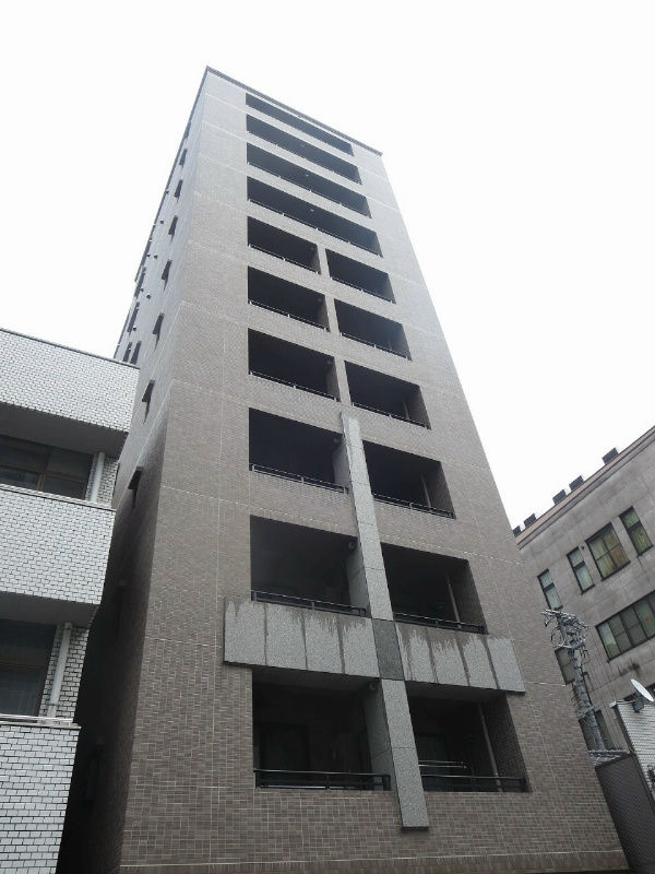 京都市下京区柏屋町のマンションの建物外観