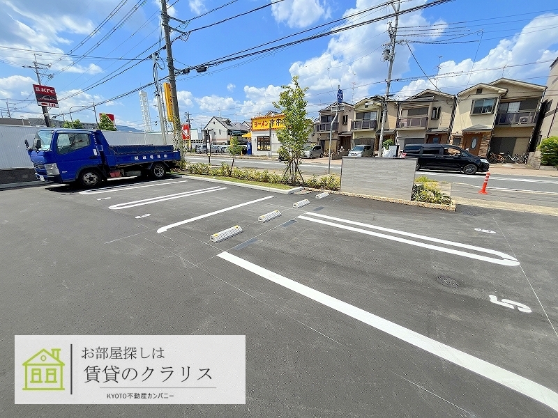 【レガートIIの駐車場】