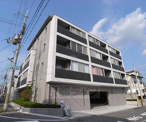 京都市北区衣笠総門町のマンションの建物外観