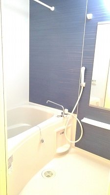 バス・シャワールーム　ゆったり過ごせるお風呂です