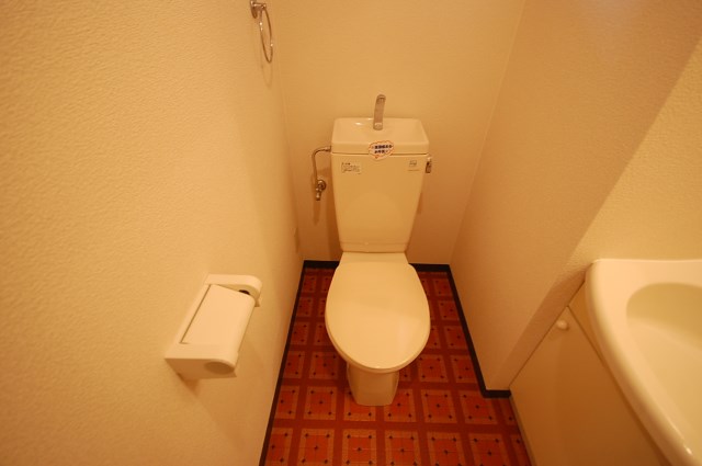 トイレ　バス・トイレ別です。