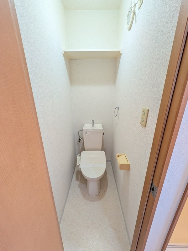 トイレ　シャワートイレ