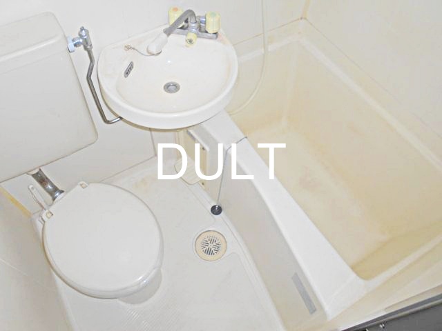 バス・シャワールーム　バスルームです。