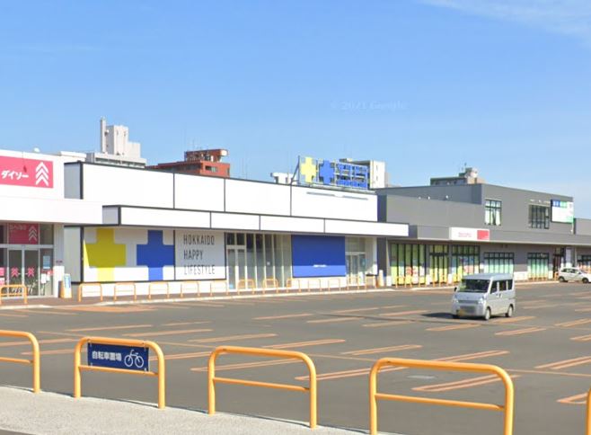 ドラックストア　サツドラ南22条店（ドラッグストア）まで427m