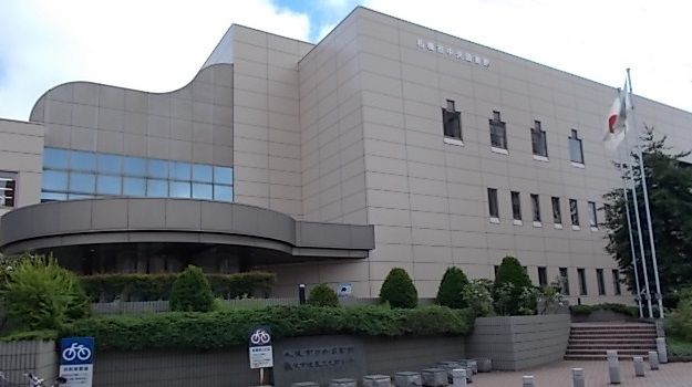 図書館　札幌市中央図書館（図書館）まで827m