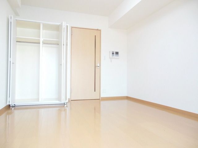 居室・リビング　★明るいお部屋です★