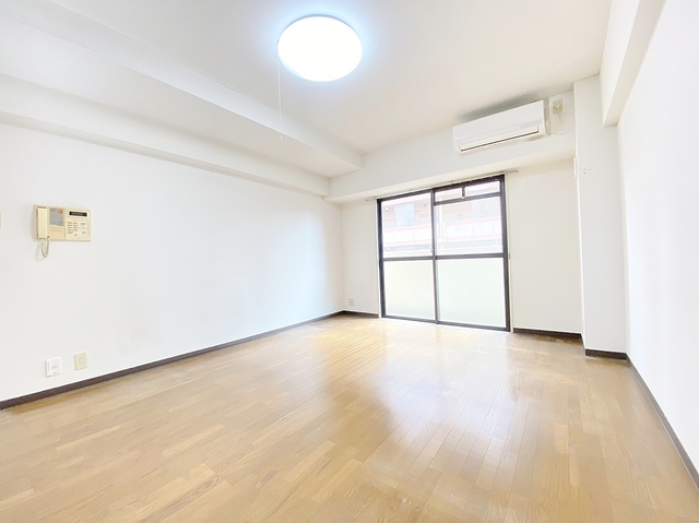 居室・リビング　ゆったり洋室１０帖