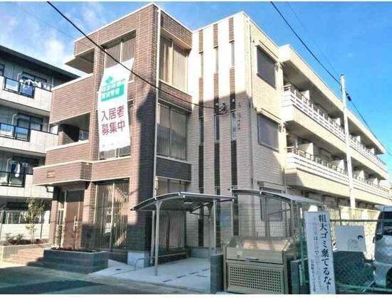 建物外観　オートロック完備