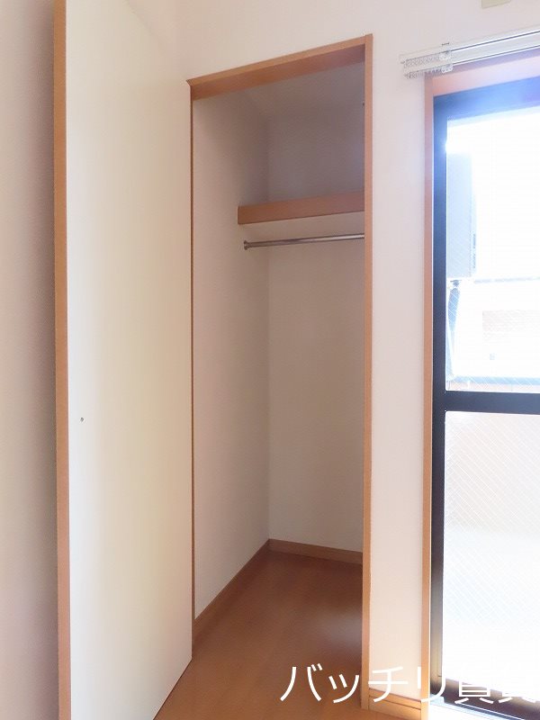 収納　画像は同型タイプの為、現状を優先致します。