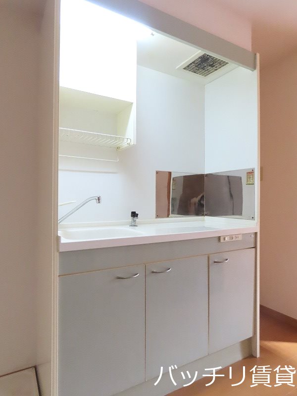 キッチン　画像は同型タイプの為、現状を優先致します。