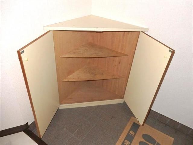 玄関　別部屋参考写真です