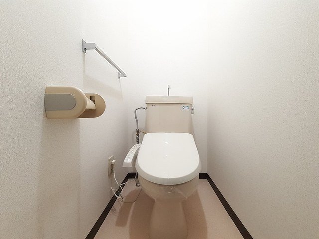 トイレ　トイレもきれいです