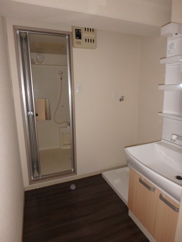 洗面設備　脱衣スペースもあります