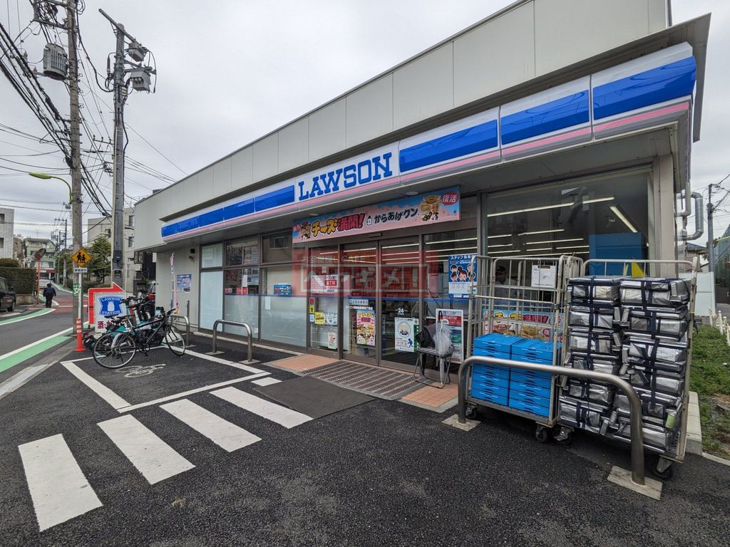 コンビニ　ローソン世田谷赤堤四丁目店（コンビニ）まで60m