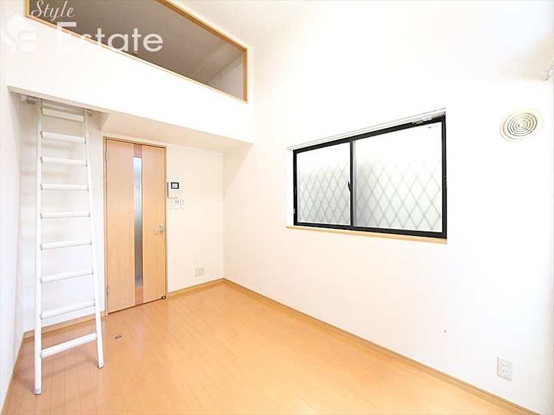 居室・リビング　内装