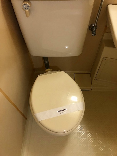 トイレ　別部屋の写真です。