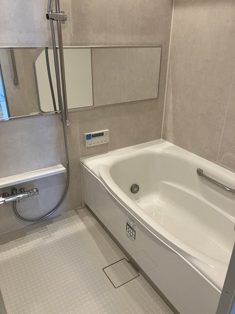 バス・シャワールーム　※写真は同タイプ住戸です。