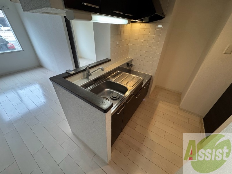 キッチン　キッチンはスペースも広々していて使いやすそうですよ！