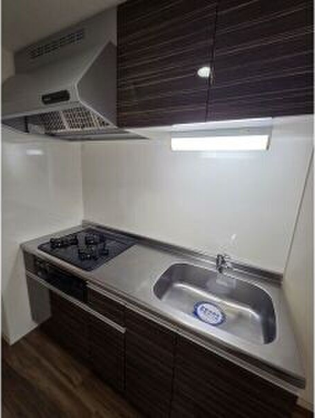 キッチン　綺麗なキッチン３口ガスコンロ付き