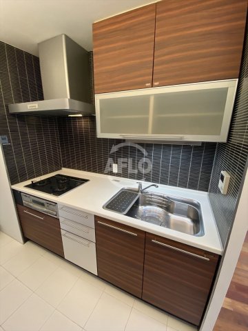 キッチン　アーバネックス淀屋橋　3口ガスシステムキッチン