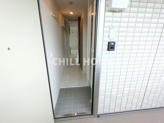 玄関　当社、チルホームのHPもご覧ください(^^)/物件情報多数♪