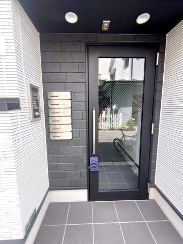 エントランス　オートロック完備！