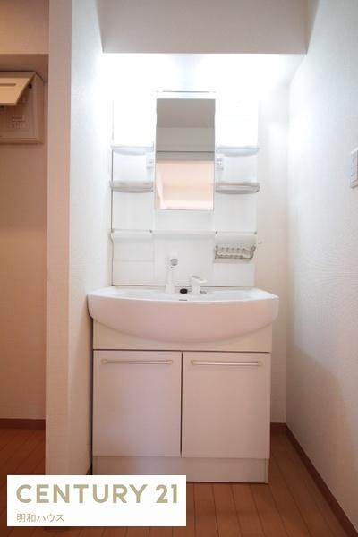 洗面設備　洗髪洗面化粧台完備です！