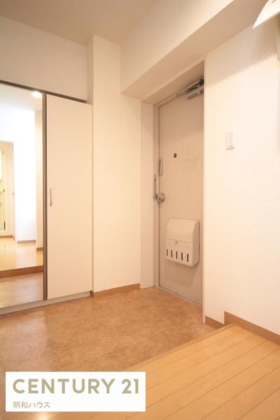 玄関　収納完備のすっきりとした玄関です♪