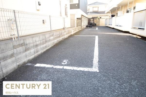 駐車場　敷地内に駐車場もございます♪